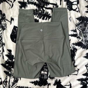 Lululemon Wunder Under Leggings 25”